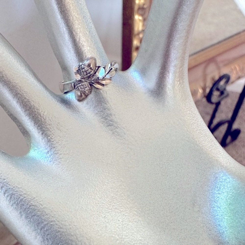 Vintage Sterling Silver Dainty Acorn Ring